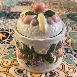Sugar bowl.